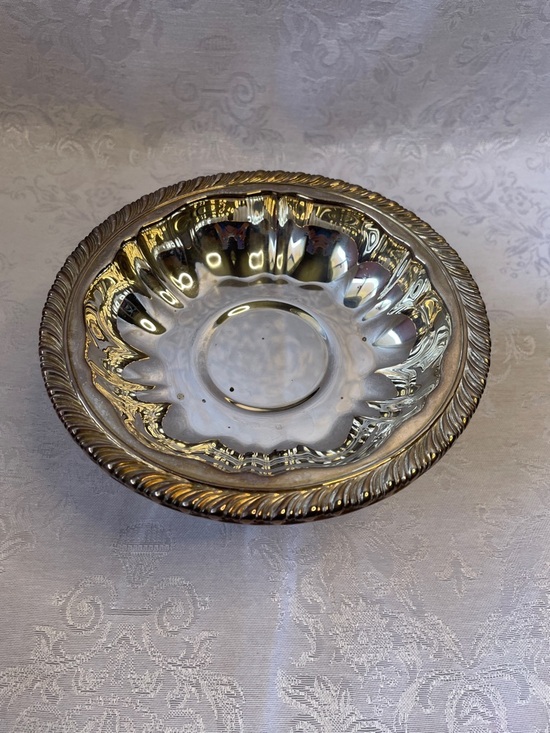 Oneida Other - Vintage Oneida Silver Pedestal Serving Bowl Decorative Silverplate